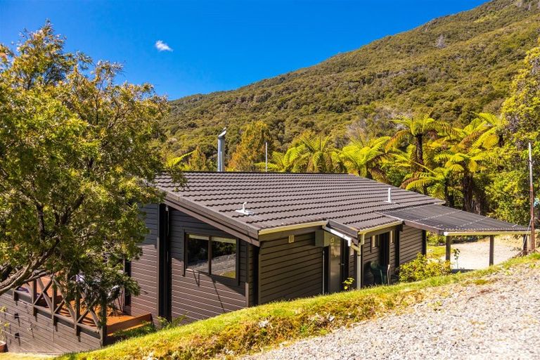 Photo of property in 540 Moetapu Bay Road, Moetapu Bay, Picton, 7282