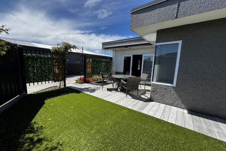 Photo of property in 2a Busby Hill, Havelock North, 4130