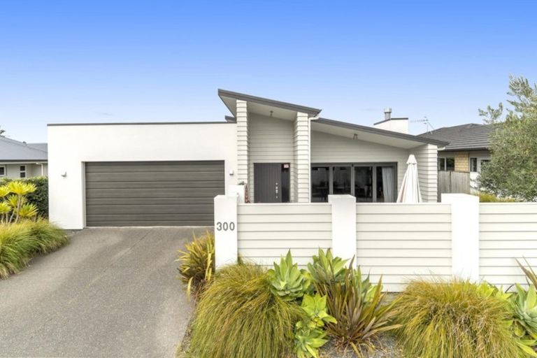 Photo of property in 300 Carmichael Road, Brookfield, Tauranga, 3110