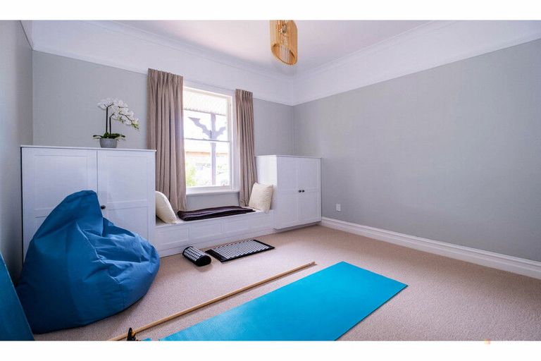 Photo of property in 43 Rhodes Street, Waimate, 7924