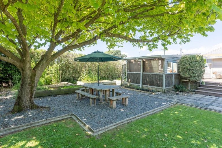 Photo of property in 83 Hoggs Road, Kuku, Levin, 5570