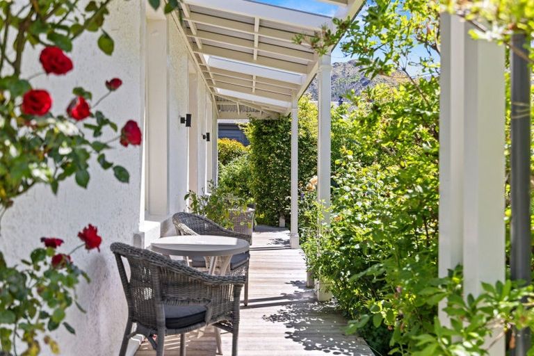 Photo of property in 21 Anglesea Street, Arrowtown, 9302