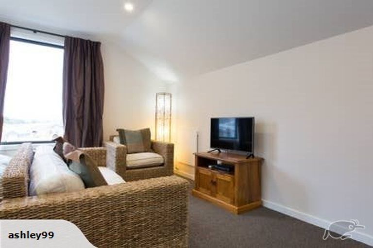 Photo of property in 1 Jacks Point Rise, Jacks Point, Queenstown, 9371