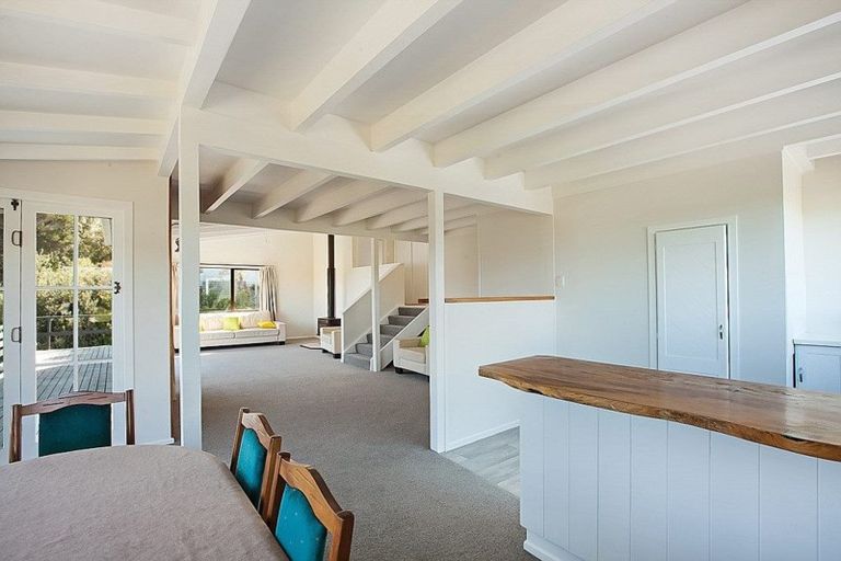 Photo of property in 5 Bush Point Road, Cable Bay, 0420