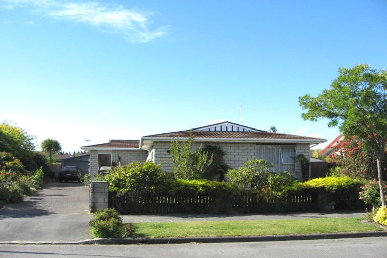 Photo of property in 6 Sequoia Place, Parklands, Christchurch, 8083