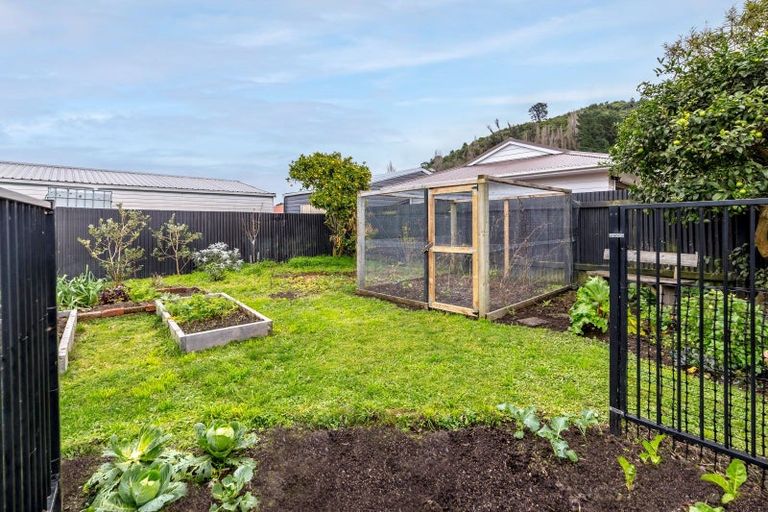 Photo of property in 14 Bell Street, Featherston, 5710