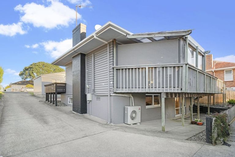 Photo of property in 37a Bradbury Road, Botany Downs, Auckland, 2010