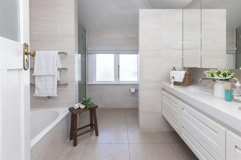 Photo of property in 37 Winchester Street, Merivale, Christchurch, 8014