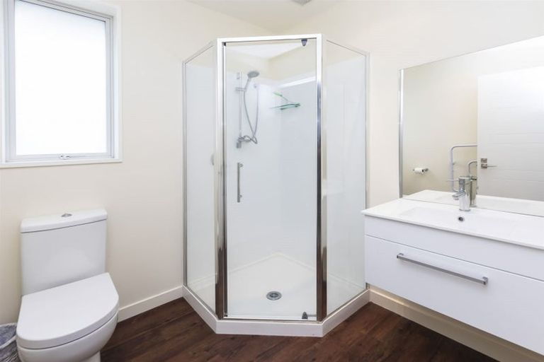 Photo of property in 42 Moncks Spur Road, Redcliffs, Christchurch, 8081