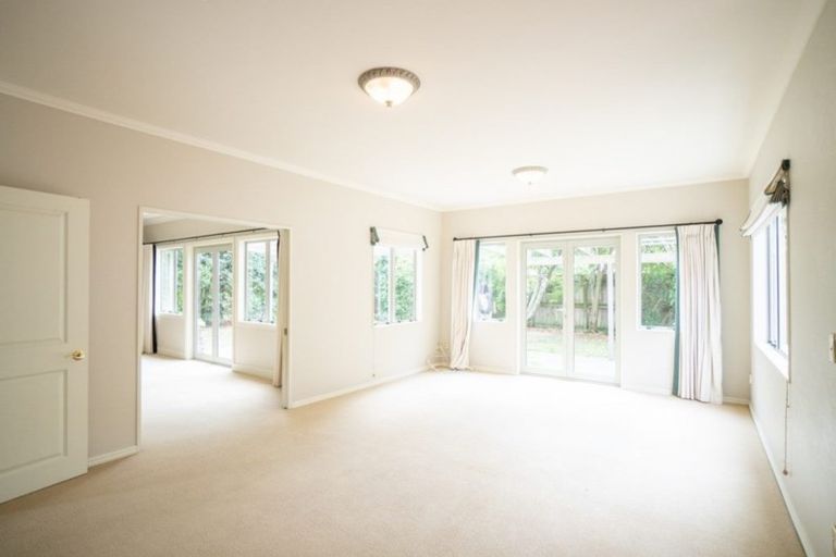 Photo of property in 4 Pastoral Lane, Hokowhitu, Palmerston North, 4410