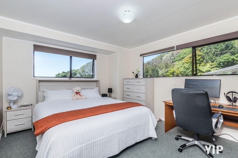 Photo of property in 29 Balliol Drive, Tawa, Wellington, 5028