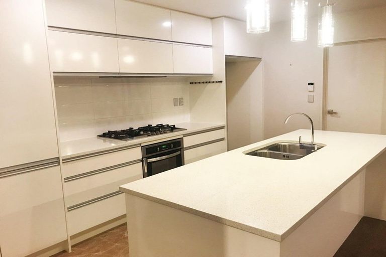 Photo of property in 386 Ormiston Road, Flat Bush, Auckland, 2019