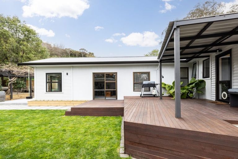 Photo of property in 14 Glenpark Place, Havelock North, 4130