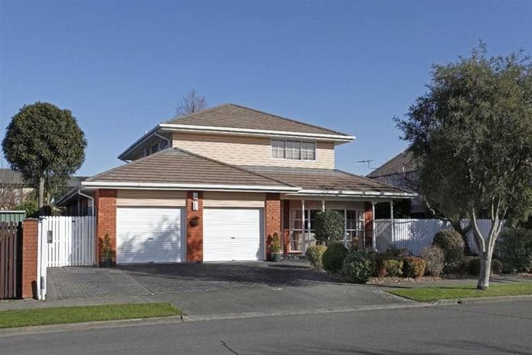 Photo of property in 6 Pasadena Place, Harewood, Christchurch, 8051