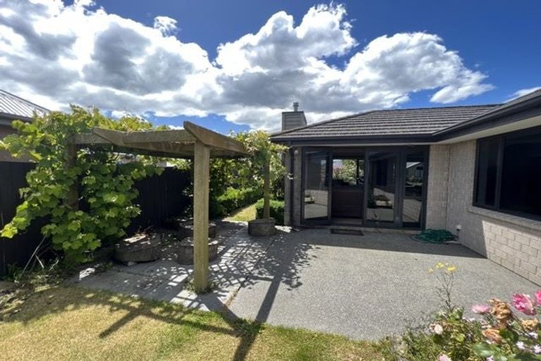 Photo of property in 8 Handley Crescent, Wigram, Christchurch, 8042