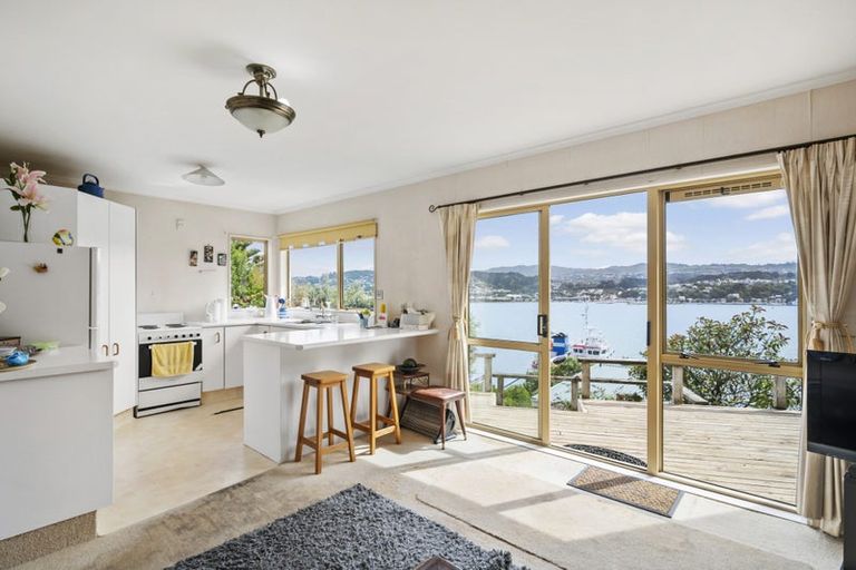 Photo of property in 75a Maupuia Road, Maupuia, Wellington, 6022