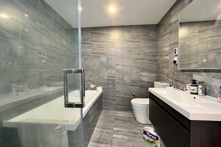 Photo of property in 6 Desalt Drive, Hobsonville, Auckland, 0616