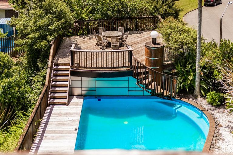 Photo of property in 31 Laingfield Terrace, Laingholm, Auckland, 0604