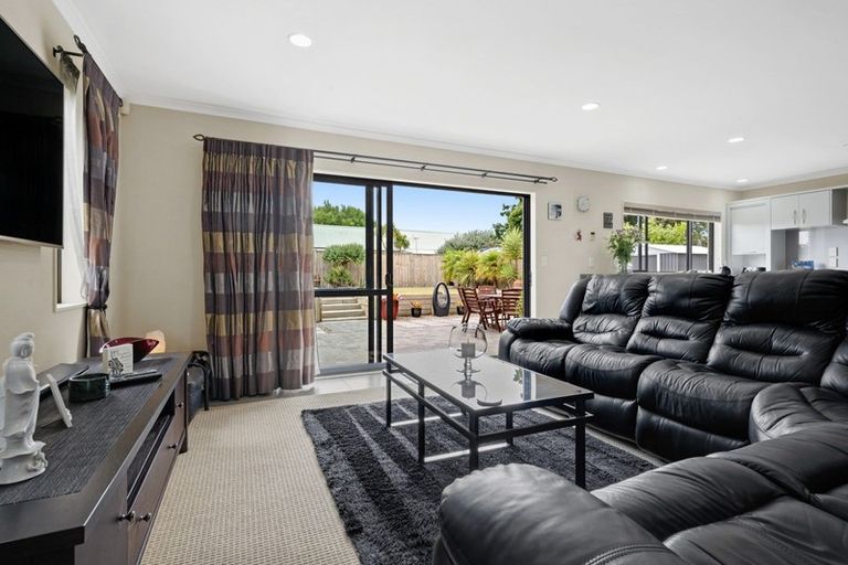 Photo of property in 21 Pine Harbour Parade, Beachlands, Auckland, 2018