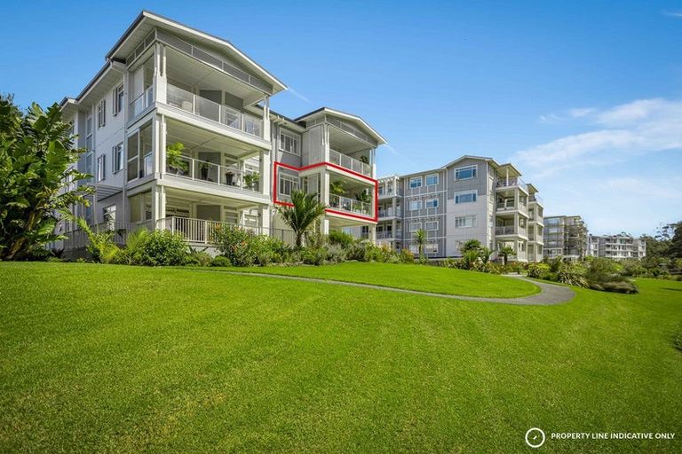 Photo of property in 16 Eaves Bush Parade, Orewa, 0931