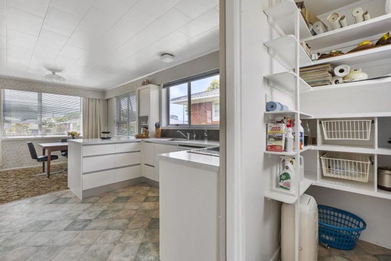 Photo of property in 9 Severn Place, Spotswood, New Plymouth, 4310