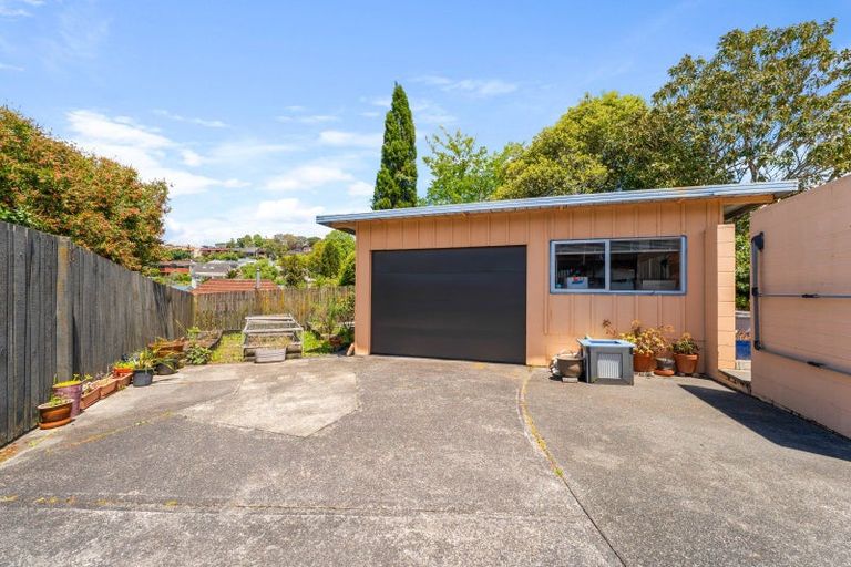 Photo of property in 71 Stapleford Crescent, Browns Bay, Auckland, 0630