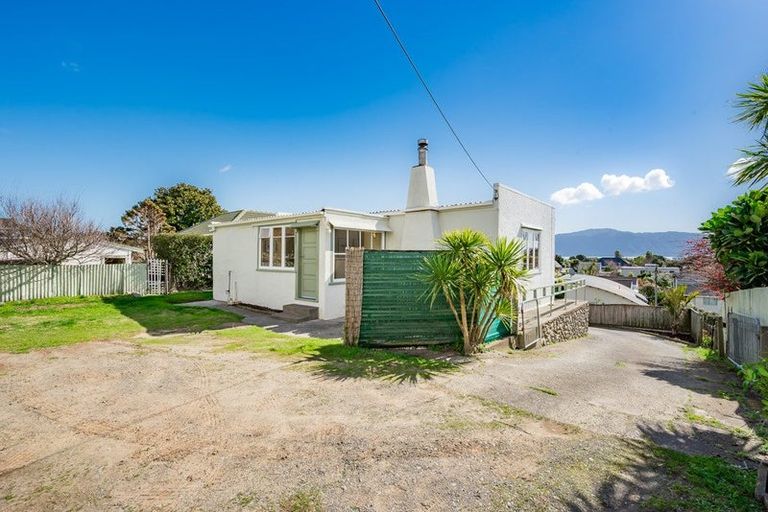 Photo of property in 14a Falla Street, Paraparaumu Beach, Paraparaumu, 5032
