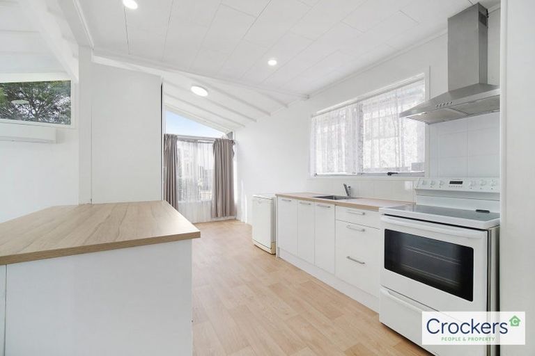 Photo of property in 2 Tuna Place, Manurewa, Auckland, 2102