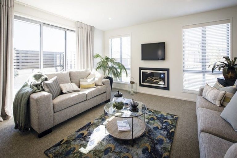 Photo of property in 4 Colquhoun Way, Kelvin Grove, 4470