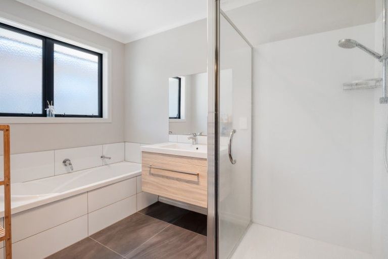 Photo of property in 11 Caldera Crescent, Pyes Pa, Tauranga, 3112