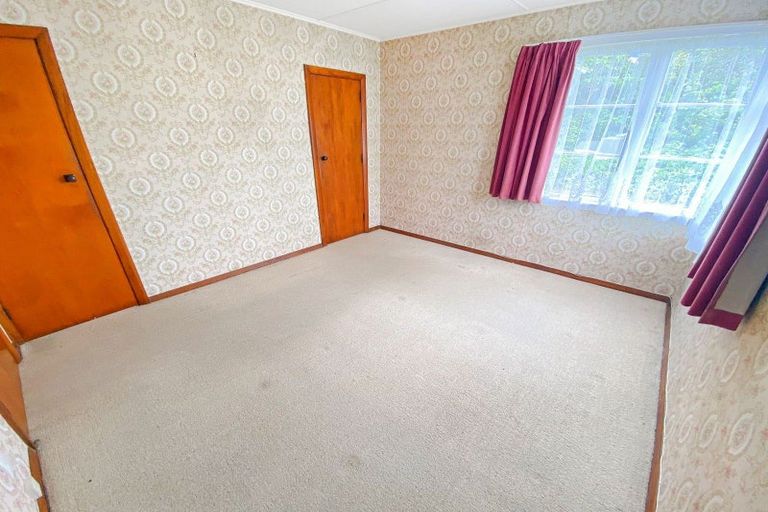 Photo of property in 33 Blighs Road, Bryndwr, Christchurch, 8053