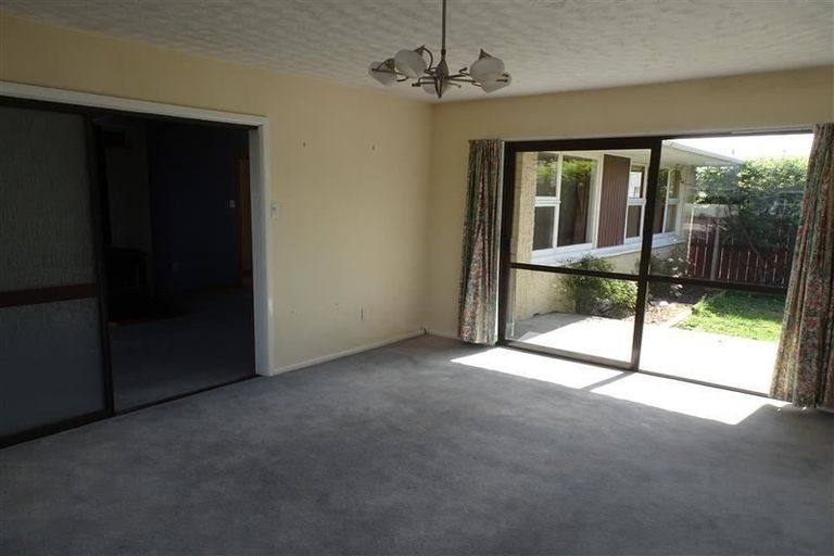 Photo of property in 15 Dunluce Place, Hornby, Christchurch, 8042
