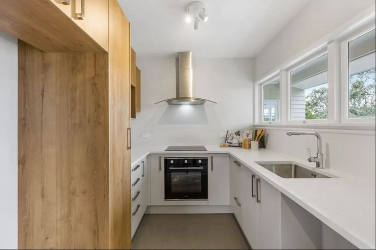 Photo of property in 44 Taurus Crescent, Beach Haven, Auckland, 0626