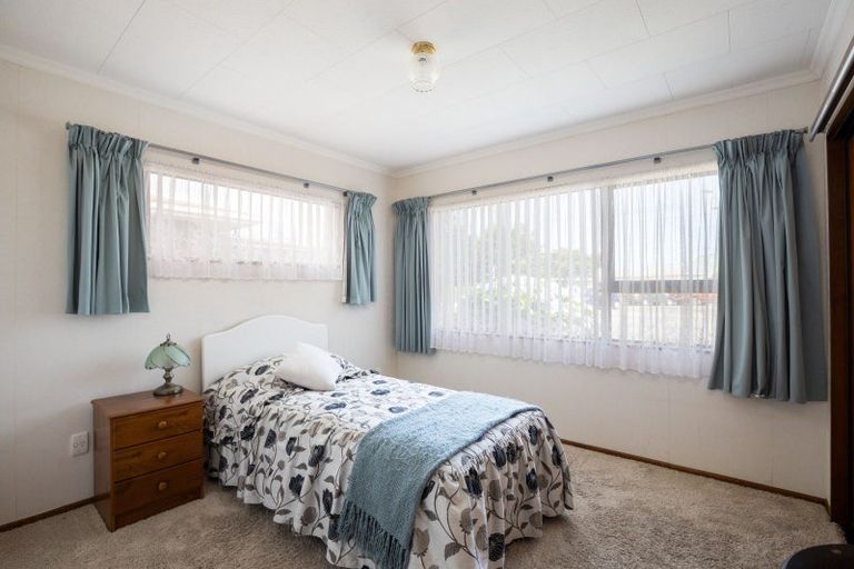 Photo of property in 11 Tukapa Street, Westown, New Plymouth, 4310