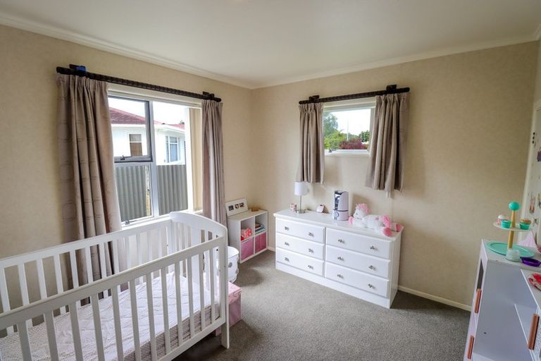 Photo of property in 9 Waterloo Crescent, Hokowhitu, Palmerston North, 4410