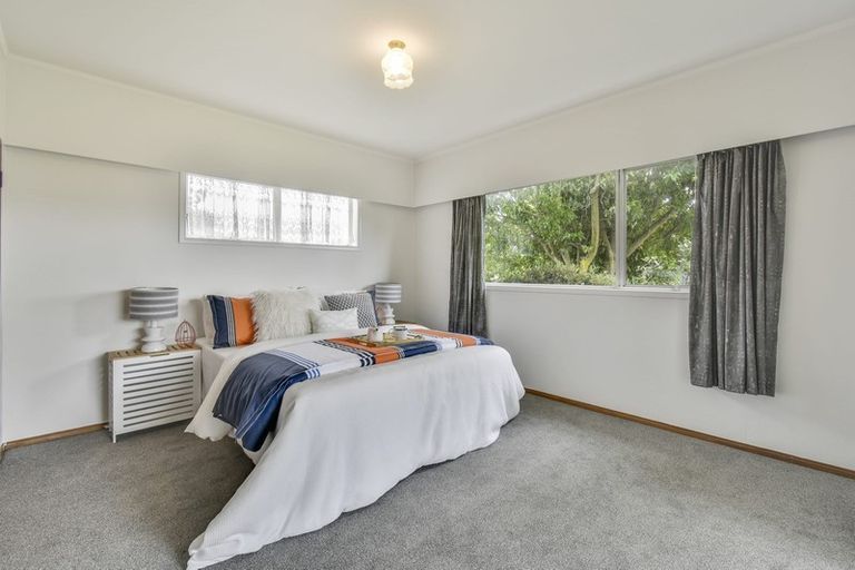 Photo of property in 20 Sunnypark Avenue, Rosehill, Papakura, 2113