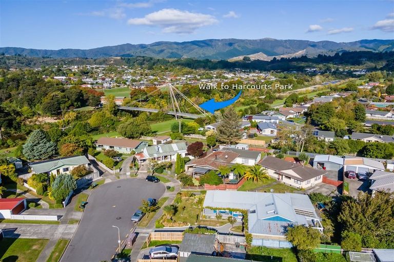 Photo of property in 3 Wyoming Grove, Totara Park, Upper Hutt, 5018