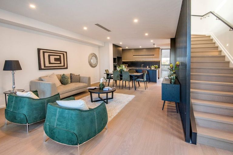 Photo of property in 16c Saltburn Road, Milford, Auckland, 0620