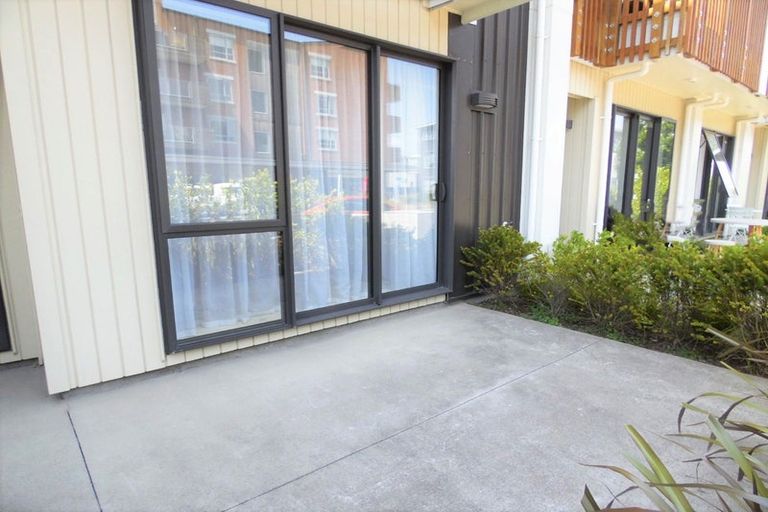 Photo of property in 213 Hobsonville Point Road, Hobsonville, Auckland, 0616