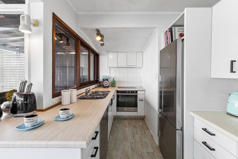 Photo of property in 10a Church Street, Northcote Point, Auckland, 0627