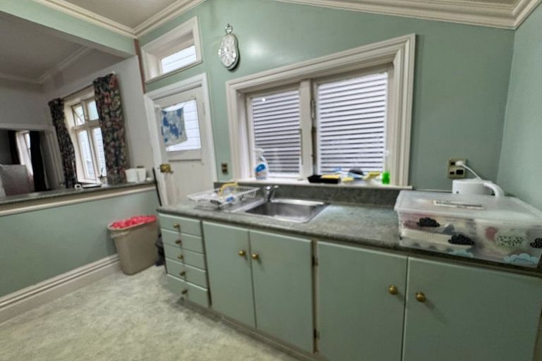 Photo of property in 4 Levy Street, Mount Victoria, Wellington, 6011