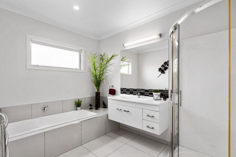 Photo of property in 21 Meissner Road, Havelock North, 4130