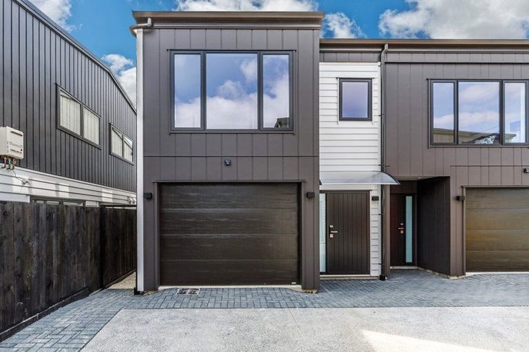 Photo of property in 647c Te Atatu Road, Te Atatu Peninsula, Auckland, 0610