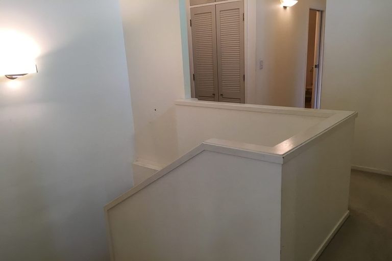 Photo of property in 86 Hattaway Avenue, Bucklands Beach, Auckland, 2012