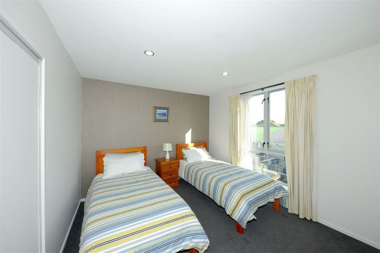 Photo of property in 30e Lyndon Street, Riccarton, Christchurch, 8041