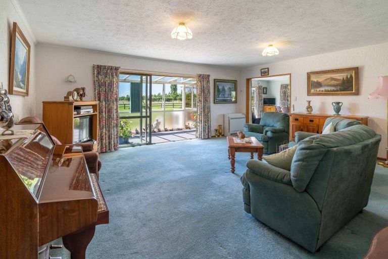 Photo of property in 229 Egerton Road, Winton, 9781