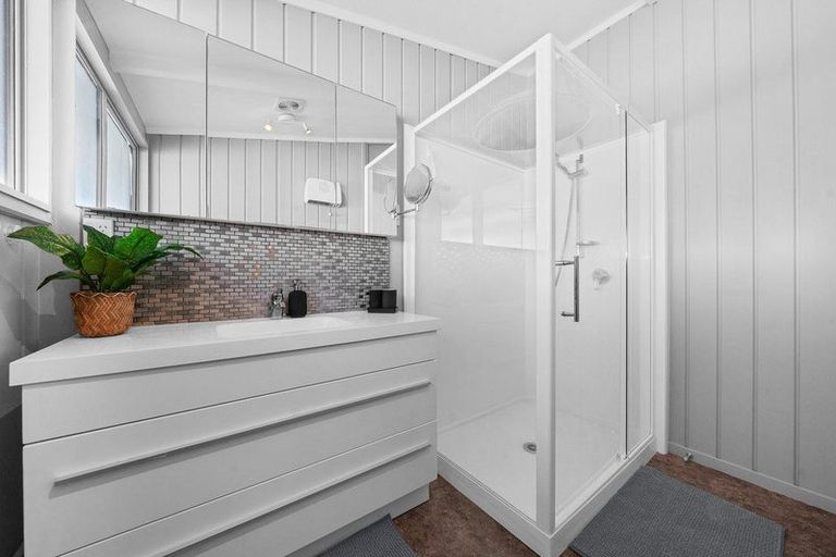 Photo of property in 98 Torkar Road, Clarks Beach, 2122