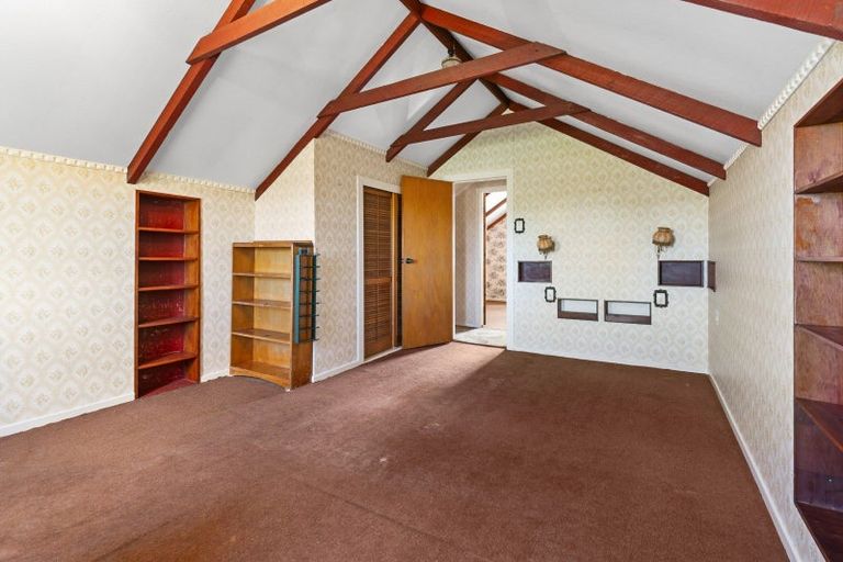 Photo of property in 8 Ross Street, Marton, 4710