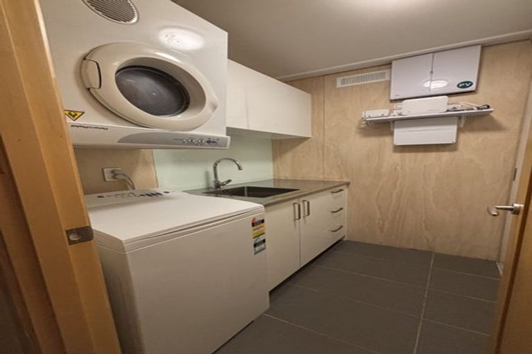Photo of property in 27b Pinnacle Street, Seatoun, Wellington, 6022