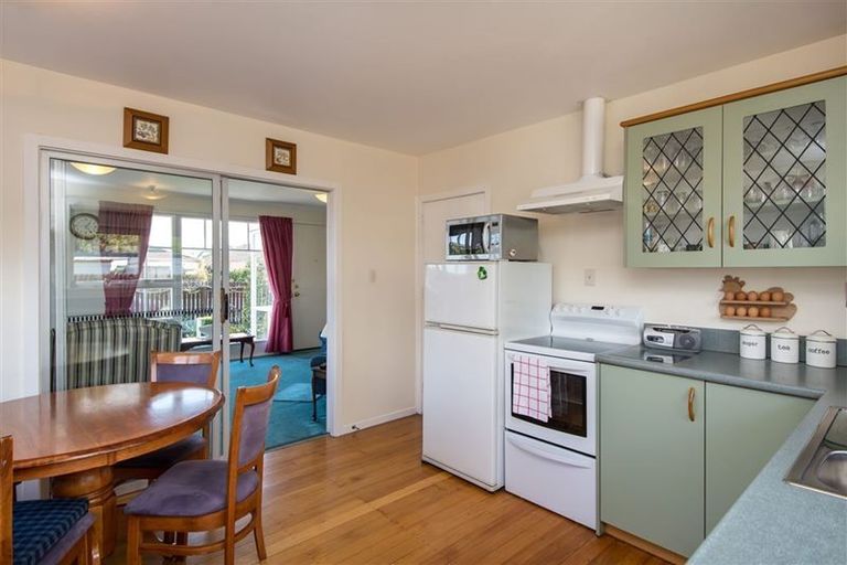 Photo of property in 2/202 Waimairi Road, Ilam, Christchurch, 8041